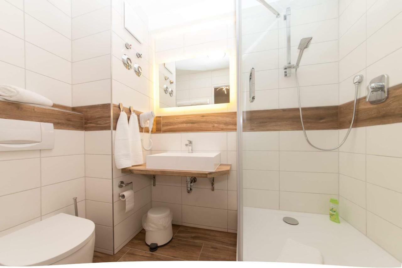 Landmann Apartment Metzingen ميتسنغن المظهر الخارجي الصورة